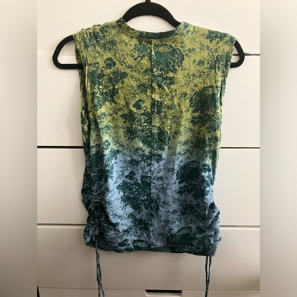 Pilcro Ruched Sleeveless Top - Picture 6 of 7